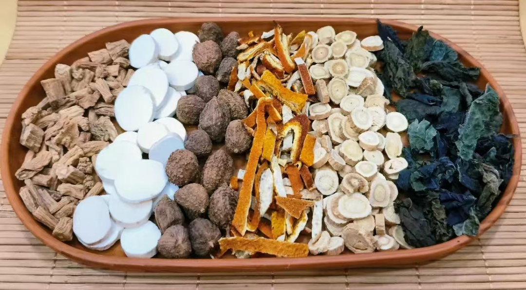 通过精准的中医辨证施治，结合中药内服、针刺疗法、耳穴耳针等特殊疗法，为患者提供全方位的保胎服务